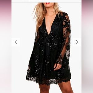 *HOLIDAY DRESS* Black/sequin/lace skater dress. V neck. Size 14. So cute!